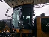 Мощный автогрейдер модели GR3005T PRO, 325 л.с., грузоподъемность 28 т, опциональная многосекционная регулируемая отвалная платформа, двигатель, насос, коробка передач