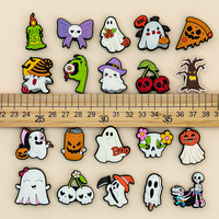 Breloques de chaussures d'Halloween tendance en gros, décorations fantômes et citrouilles, accessoires d'Halloween en vrac pour cadeaux de fête et d'anniversaire