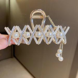 Saidong กรงเล็บหนีบผมอัลลอยหรูหราสไตล์เกาหลี, กิ๊บหนีบผมสไตล์ยุโรปอเมริกันประดับพลอยเทียมมีพู่รูปผีเสื้อลิลลี่วัลเลย์ - Product Image 2