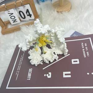 Decorazione Floreale Artificiale all'Uncinetto di Alta Qualità, Fiori di Mirto in Maglia - Product Image 5