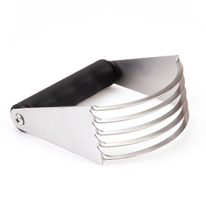 Diviseur de pâte en acier inoxydable à libération manuelle avec poignée noire pour la pâtisserie et l'utilisation en cuisine - Product Image 5