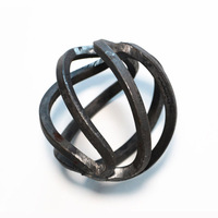 Panier en fer forgé avec composants de base, balbustes décoratifs ornementaux, paniers en fer rond, bâtiments de jardin