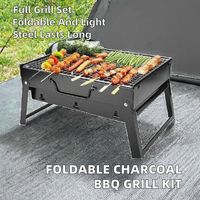 Kit de barbecue au charbon de bois portable et pliable avec souffleur, brochettes et brosse. Léger pour le camping, la randonnée, la plage et les pique-niques en plein air.