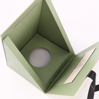 Boîte cadeau pliable triangulaire, emballage plat en une seule pièce avec poignée, logo personnalisé, écologique, pour bonbons, desserts, pâtisseries, directement de l'usine