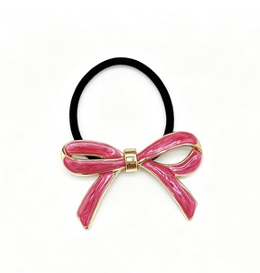 Barrette élégante en émail blanc avec nœud et bordure dorée, accessoire minimaliste pour cheveux mi-liaqués pour femme au quotidien - Product Image 5