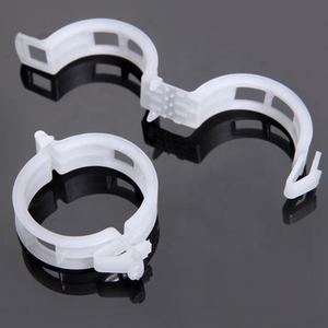 Clip en plastique simple pour la fixation des tomates et la croissance verticale des plantes grimpantes dans la cour - Product Image 1