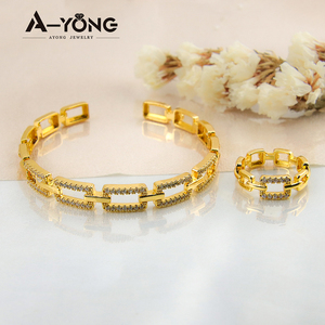Nouveautés : Ensemble de 2 bagues et bracelets en zircon plaqué or 21 carats, motif feuille, vente en gros, bijoux unisexes tendance pour femmes - Product Image 5