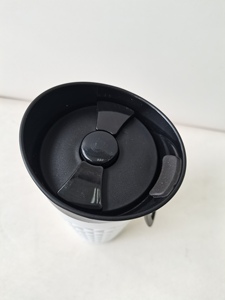 Vente en gros de gobelets isothermes en acier inoxydable à double paroi de 450 ml, réutilisables, avec couvercle, bouteille d'eau, logo personnalisé - Product Image 5