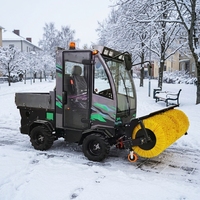 Machine à balayer la neige avec cabine de conduite entièrement fermée, hauteur de balayage réglable, adaptée aux propriétés, aux communautés et aux parkings