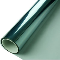 Film de fenêtre en céramique nano auto-teinté vert clair 94% IRR 70% VLT 100% protection UV Garantie 8 ans pour pare-brise de voiture en rouleau