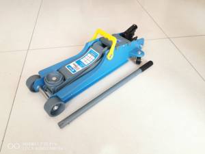 <span class=keywords><strong>Cric</strong></span> <span class=keywords><strong>hydraulique</strong></span> horizontal 3T à profil bas <span class=keywords><strong>pour</strong></span> réparation automobile, outil de levage de véhicule <span class=keywords><strong>pour</strong></span> l'entretien automobile - Product Image 2