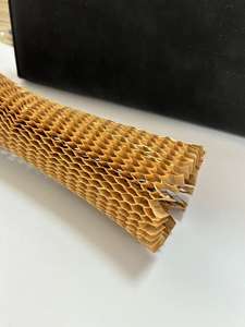 2024 NOUVEAU papier en nid d'abeille est fait de noyau de papier flexible et de papier de visage, qui a <span class=keywords><strong>une</strong></span> bonne ténacité et résilience - Product Image 2