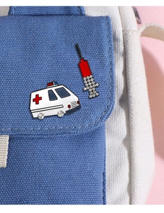Broches de revers et badges en émail pour médecin et infirmière, motifs stéthoscope, seringue de vaccin, cœur, ambulance, dessin animé, bijoux pour sac à dos - Product Image 2