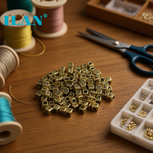 Perline Quadrate Ilan 6x6mm Dorate per Lavori Artigianali - Product Image 2