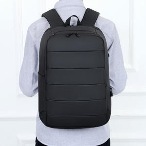 Sac à dos personnalisé pour homme avec logo personnalisé en gros 2024, sac à dos pour ordinateur portable, sac à dos d'affaires avec chargement USB - Product Image 1