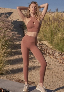 ชุดโยคะดีไซน์ลูกไม้ลายสเกลลอป ยกสะโพก ชุดออกกำลังกาย 2 ชิ้น สำหรับผู้หญิง - Product Image 5