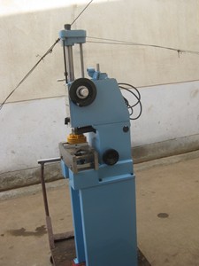 Machine de réparation de cylindres portative SBM100 pour la réparation de moteurs, le rodage de motos et le rodage vertical de petits cylindres de moto - Product Image 2