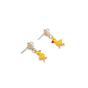 <span class=keywords><strong>Orecchini</strong></span> pendenti con <span class=keywords><strong>perle</strong></span> finte a forma di piccola anatra gialla, <span class=keywords><strong>orecchini</strong></span> giocosi e carini per ragazze, <span class=keywords><strong>orecchini</strong></span> alla moda e versatili - Product Image 4
