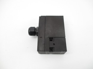 SCHMERSAL AZM170-11ZRKA 24VAC/DC Utilisé - Product Image 3