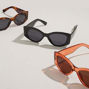 Gafas de Sol Cuadradas Retro con Logotipo Personalizado, Moda 2022, Gafas de Sol de Ojo de Gato con Marco Grande y Protección UV400 para Mujer - Product Image 3