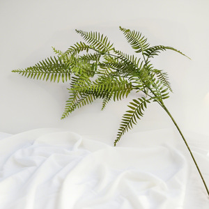 Feuilles vertes pour mariage style forêt Herbe verte Fleurs artificielles Art floral pour salle de mariage Plantes artificielles Verdure - Product Image 2