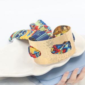 35毫米宽镀金复古金属开口手链带金色围巾时尚复古风格手镯饰品 - Product Image 4