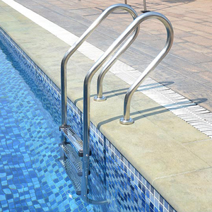 Échelle de <span class=keywords><strong>piscine</strong></span> murale antidérapante en acier inoxydable 304 316 sur mesure OEM, <span class=keywords><strong>3</strong></span>, 4 ou 5 <span class=keywords><strong>marches</strong></span>, vente en gros - Product Image 1