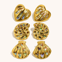 Boucles d'oreilles pendantes chic en acier inoxydable plaqué or 18 carats, motif coquillage creux corail et abalone, pour femme, style plage et océan