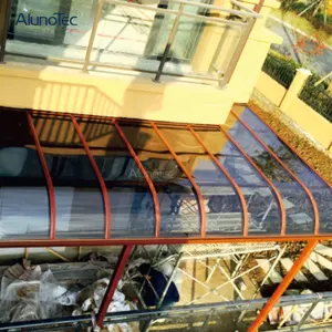 Ayaklı tente özelleştirilmiş boyutu alüminyum gölgelik ev balkon için