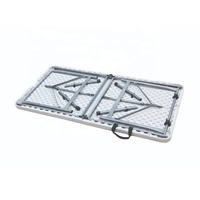 Table pliante portable moderne d'extérieur 4 en 1, légère, imperméable, avec structure métallique durable, idéale pour les repas, la formation et les conférences.