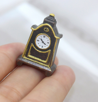 Horloge à pendule miniature rétro en résine blanche, modèle de maison de poupée 1/6 1/12, décoration pour la rentrée scolaire