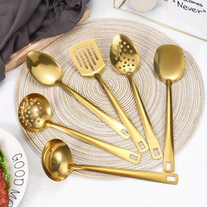 En gros, <span class=keywords><strong>ensemble</strong></span> d'ustensiles de cuisine en acier inoxydable : <span class=keywords><strong>Spatule</strong></span> ajourée, <span class=keywords><strong>Louche</strong></span> à soupe, Cuillère, Cuillère ajourée, <span class=keywords><strong>Spatule</strong></span> - Product Image 3