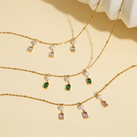 Collier en acier inoxydable résistant au ternissement avec pendentif multicouche en forme de goutte d'eau, orné de zircons colorés et de perles, idéal pour le quotidien