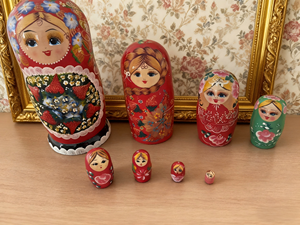 Muñecas Rusas Matrioska de Madera Grabadas y Pintadas a Mano, Ecológicas y Personalizadas, de 8 Capas - Product Image 4