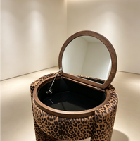 Table de toilette en velours courbé haut de gamme sur mesure, avec miroir rabattable en bois et rangement interne dissimulé, fabricant OEM de tables de toilette pour chambre à coucher