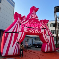 Grande arche rose gonflable de carnaval d'anniversaire, porte rose gonflable géante pour des idées d'événement de cirque