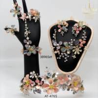 AR-3896C Bague florale artisanale en résine colorée avec fleurs, papillon brillant et perles, accessoires de mariage pour mariée