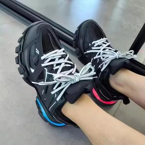 รองเท้าวิ่งหนังแท้คุณภาพสูงแบบผูกเชือก ดีไซน์ดูดซับแรงกระแทก รุ่น Track 3.0 ระบายอากาศได้ดี เหมาะสำหรับใส่เดินเล่นสบายๆ - Product Image 3