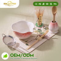 Kit d'outils à thé japonais 7 pièces résistant à la chaleur réutilisable en céramique blanc en forme d'étoile à cinq branches bol en bambou porte-fouet Matcha ensemble