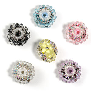 Vente en gros de perles à boule de diamant en forme de fleur à cinq pétales pour l'industrie lourde Accessoires de bijouterie - Product Image 4