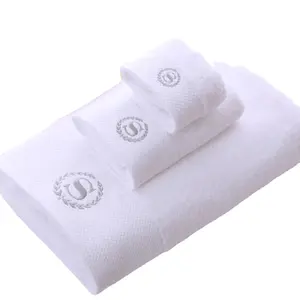 Juegos de toallas blancas con logotipo bordado personalizado para Spa 100% algodón Terry Toalla de baño de lujo Toallas de hotel