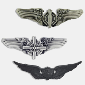 Distintivo 3D in Metallo Dorato con Logo Personalizzato, Design Raffinato per Uniformi con <span class=keywords><strong>Ali</strong></span>, Dimensioni Personalizzabili - Product Image 4