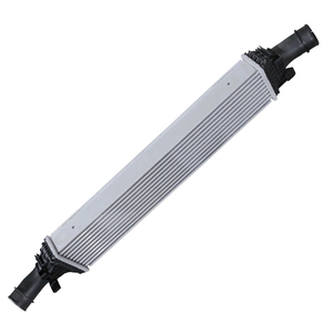 Refroidisseur intermédiaire OEM d'usine pour Audi <span class=keywords><strong>A4</strong></span> <span class=keywords><strong>B8</strong></span> pour refroidisseur intermédiaire Audi <span class=keywords><strong>A4</strong></span> B9 8K0145805G - Product Image 2