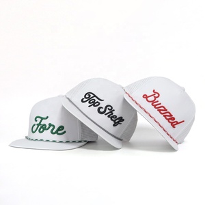 Gorra <span class=keywords><strong>de</strong></span> Golf para Hombre, Personalizada, Blanca, <span class=keywords><strong>de</strong></span> 5 Paneles, con Logotipo Bordado, Perforaciones Cortadas con Láser, Visera Plana, Secado Rápido, Cierre a Presión, Venta al Por Mayor - Product Image 2