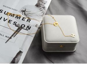 Son tasarım kadın yüksek cilalı özel paslanmaz çelik 18k altın harf <span class=keywords><strong>H</strong></span> zincir kolye - Product Image 3