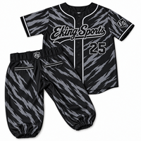 Ensemble de baseball en twill à rayures fines orange avec impression par sublimation, patchs appliqués personnalisés, short et chemise d'uniforme de baseball d'été