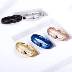 Anéis Minimalistas Polidos de 4mm com Bola Interna e Externa, Presente Popular Coreano e Japonês para Casais, Joias para Uso Diário e Dia dos Namorados, Venda a Granel - Product Image 1