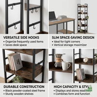 Estantería Alta con Marco de Metal Negro y Estantes de Madera, Estilo Industrial, Vertical, con Ganchos Laterales Múltiples para Colgar Artículos