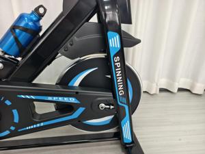 中国批发商用健身动感单车室内骑行车带电脑显示屏健身车 - Product Image 6