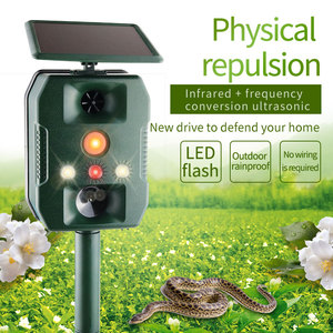 Repelente Ultrasónico de Animales 7 en 1, Recargable por USB, Activado por Movimiento, para Serpientes, Pájaros, Mapaches y Ardillas - Product Image 2